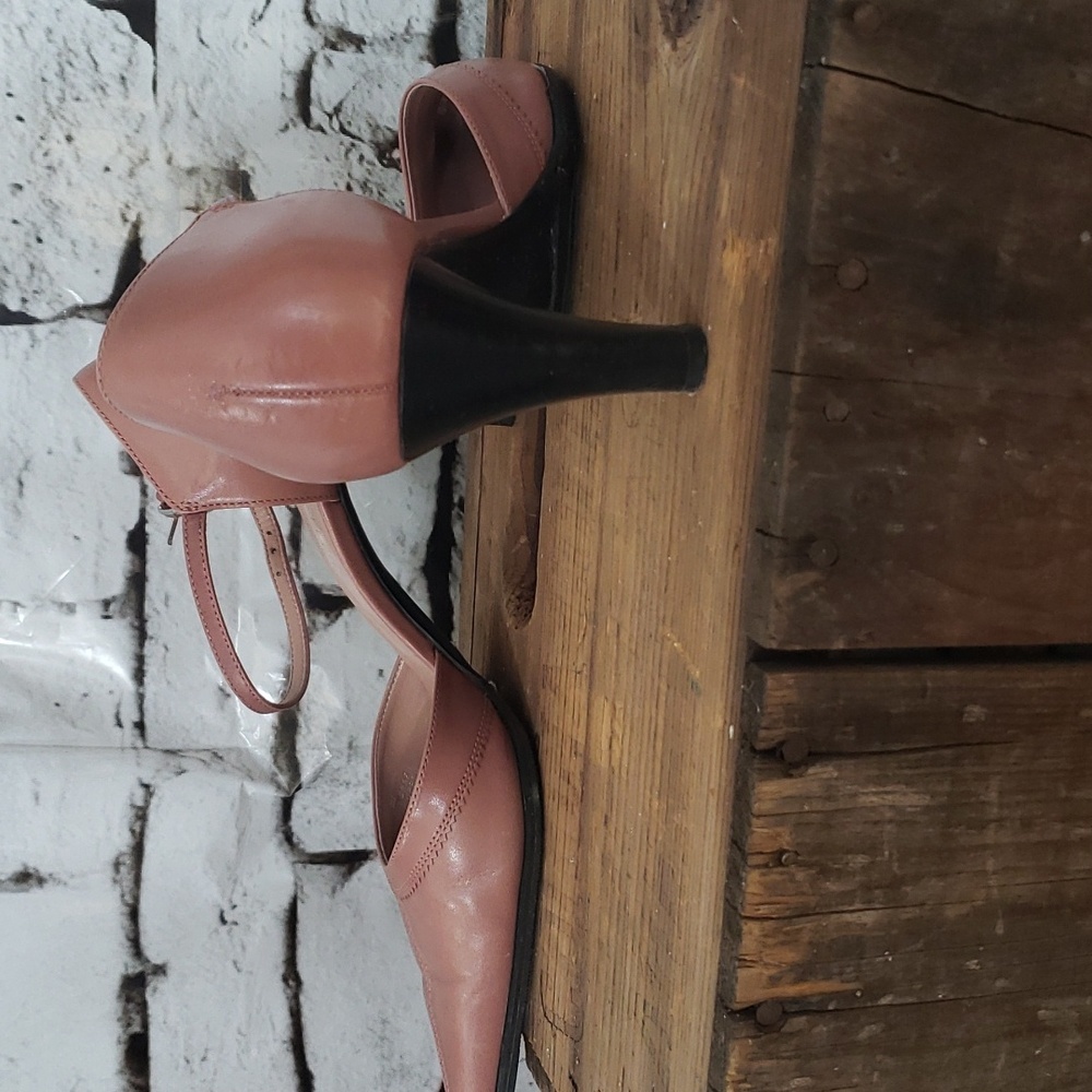 Pink pumps - Picture 3 of 4